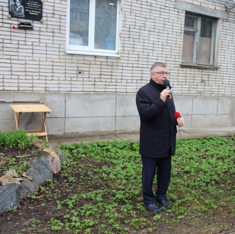 «А родиной я из апреля…»