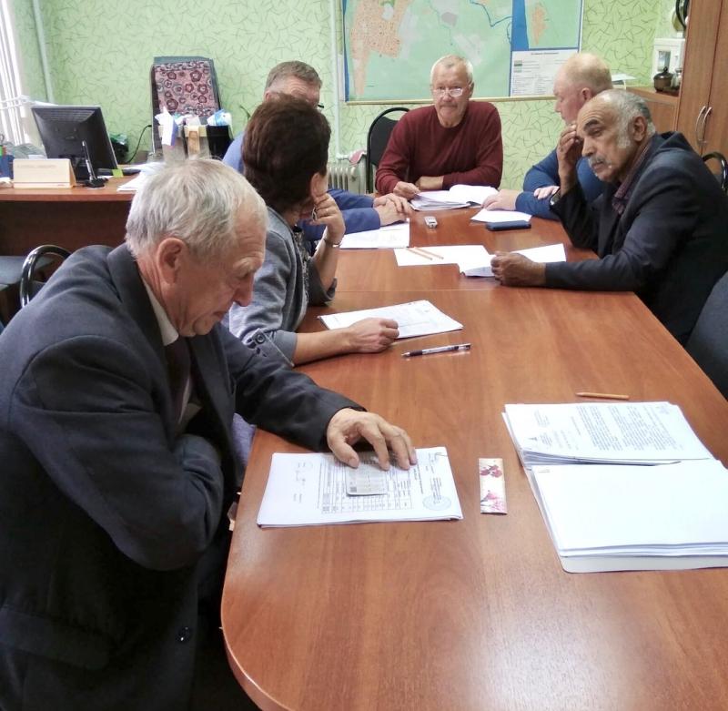 Депутатская комиссия по промышленности задала председателю Комитета по муниципальному имуществу администрации Котласа Татьяне Убыкиной три вопроса