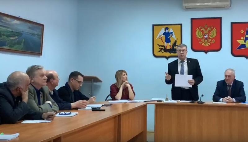 Педагоги доказали, что они ждут сближения и нормального делового диалога двух ветвей власти. И рассчитывают на уважение