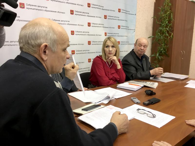 Послание "с того света"? Правовая комиссия рекомендовала депутату Евгению Уткину обратиться за защитой чести и достоинства