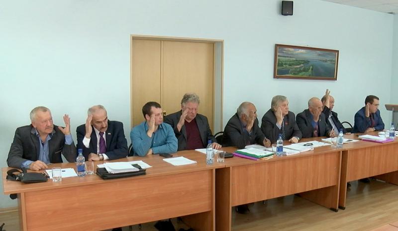 Рекомендовали администрации принять меры по восстановлению покрытия площади до 1 октября