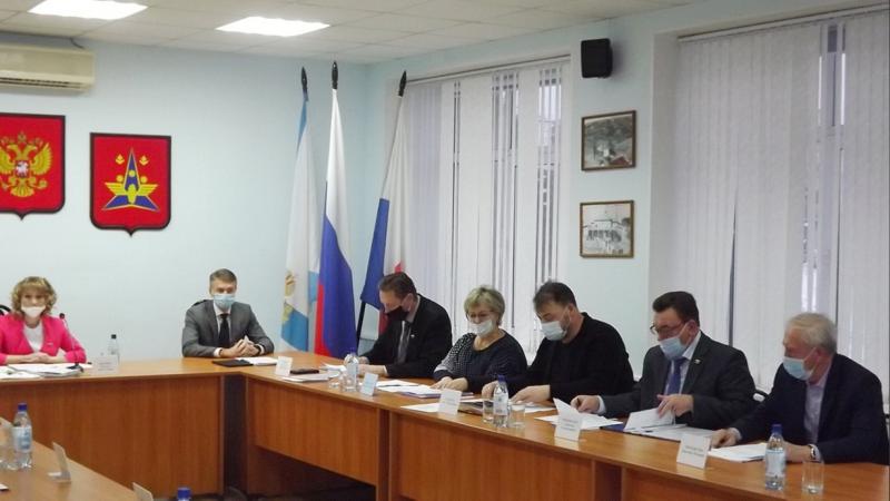 У самозанятых граждан теперь есть возможность получить имущественную поддержку города. И другие решения 45-й сессии
