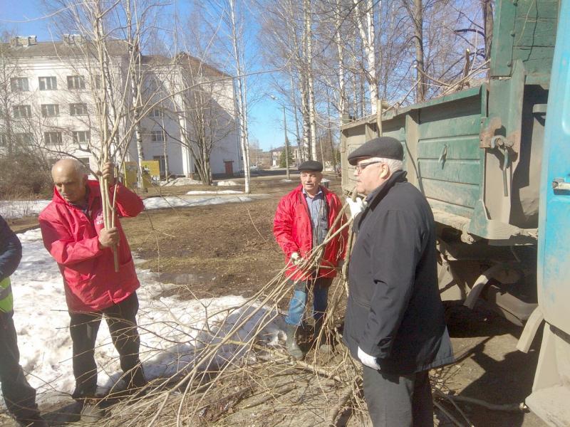Старт депутатским субботникам дан