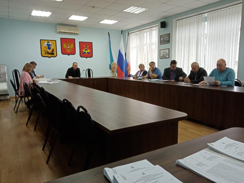 За два дня народные избранники в комиссиях рассмотрели 15 вопросов предстоящей 68-й сессии
